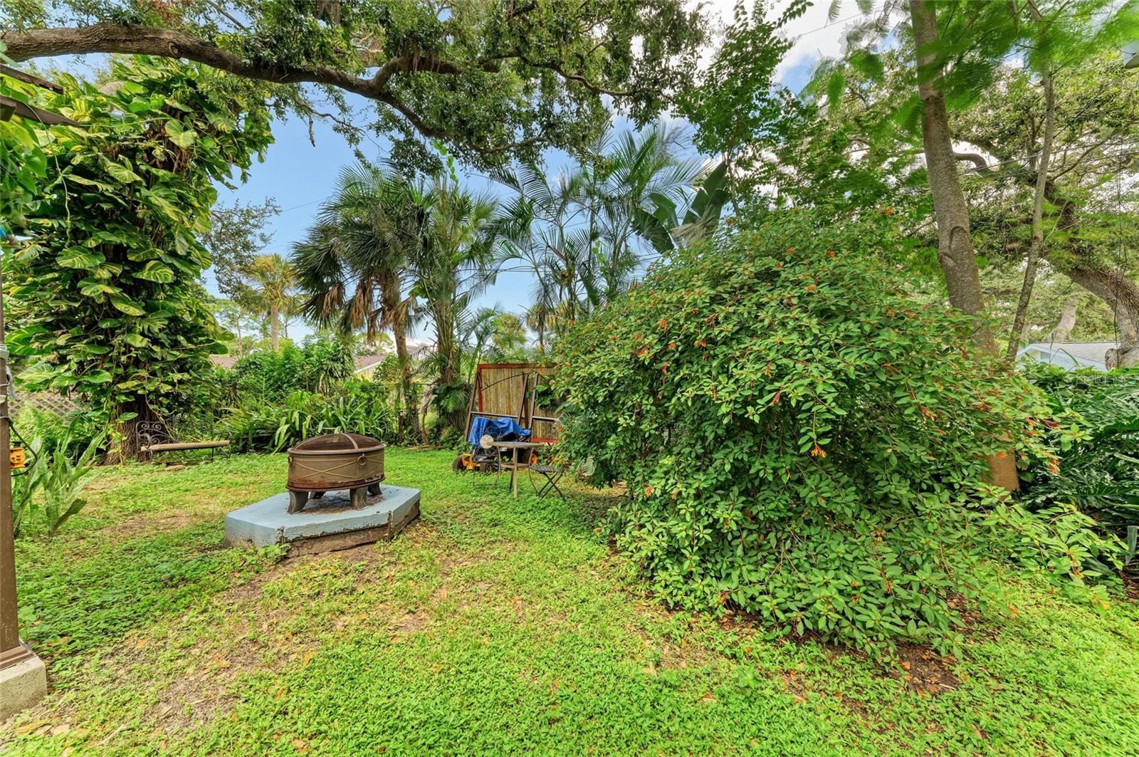 SOUTH VENICE - Residential