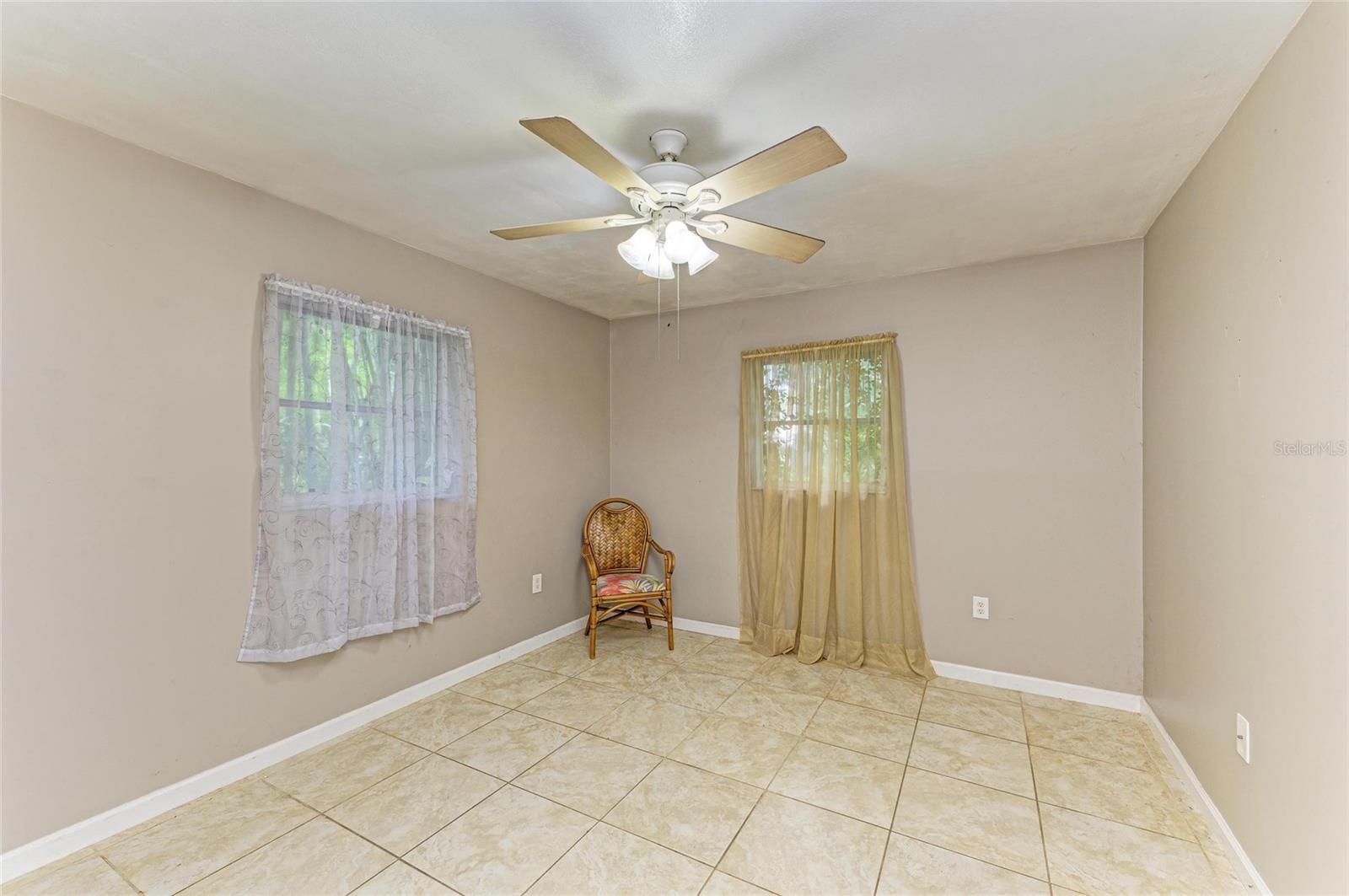 SOUTH VENICE - Residential