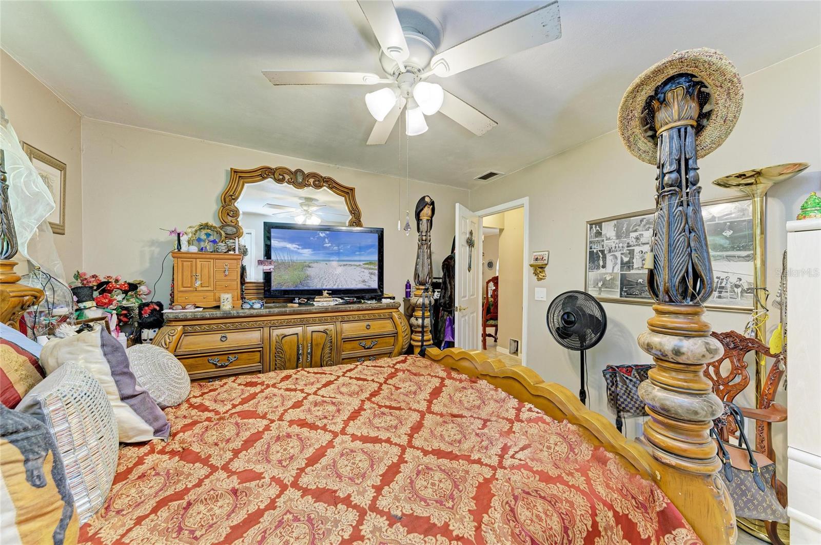 SOUTH VENICE - Residential