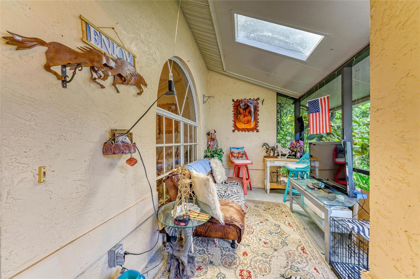 SOUTH VENICE - Residential