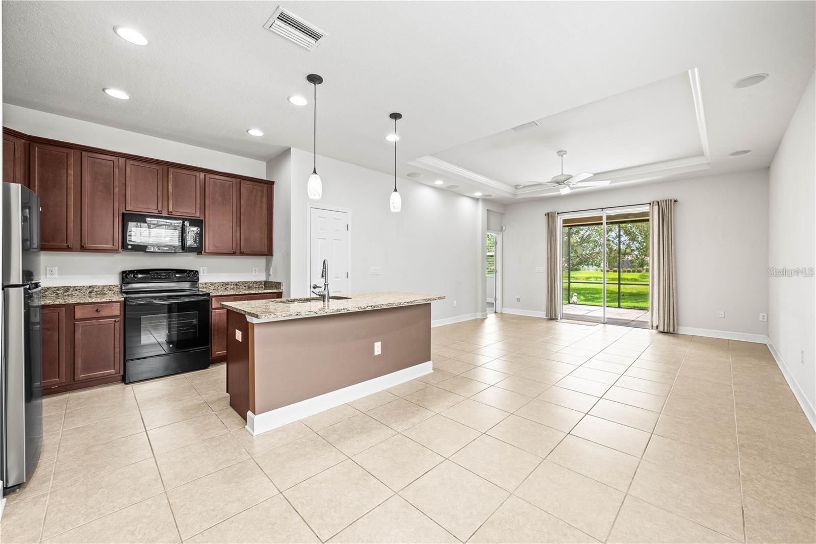 PALMER LAKE A REP - Residential Lease