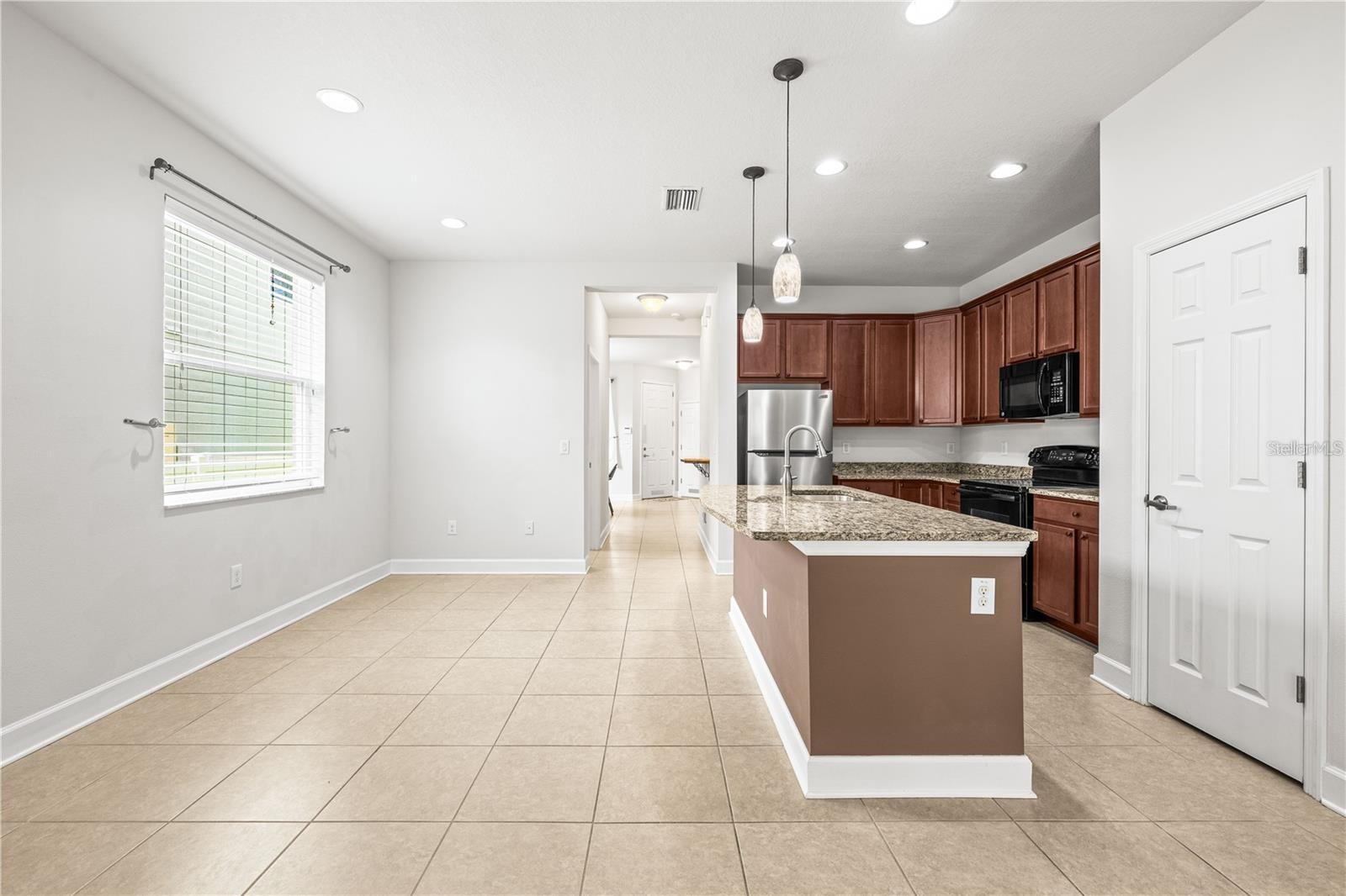 PALMER LAKE A REP - Residential Lease