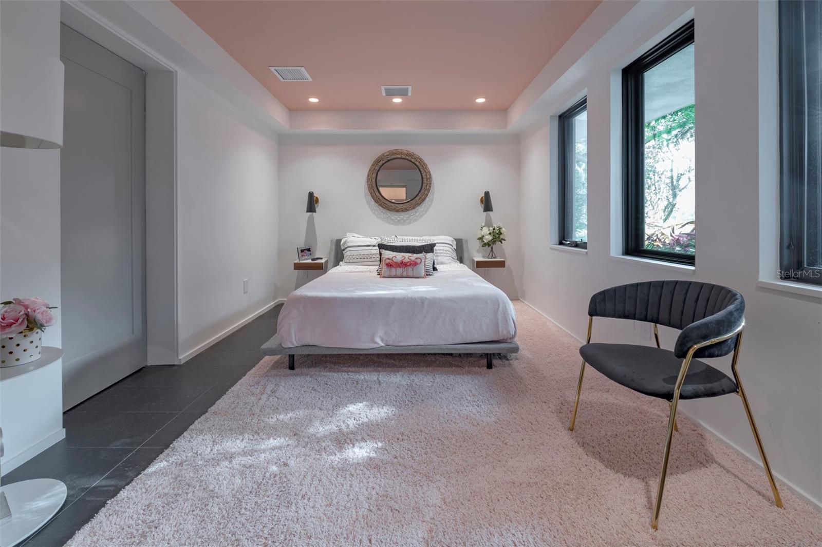 BEVERLY SHORES - Residential Lease