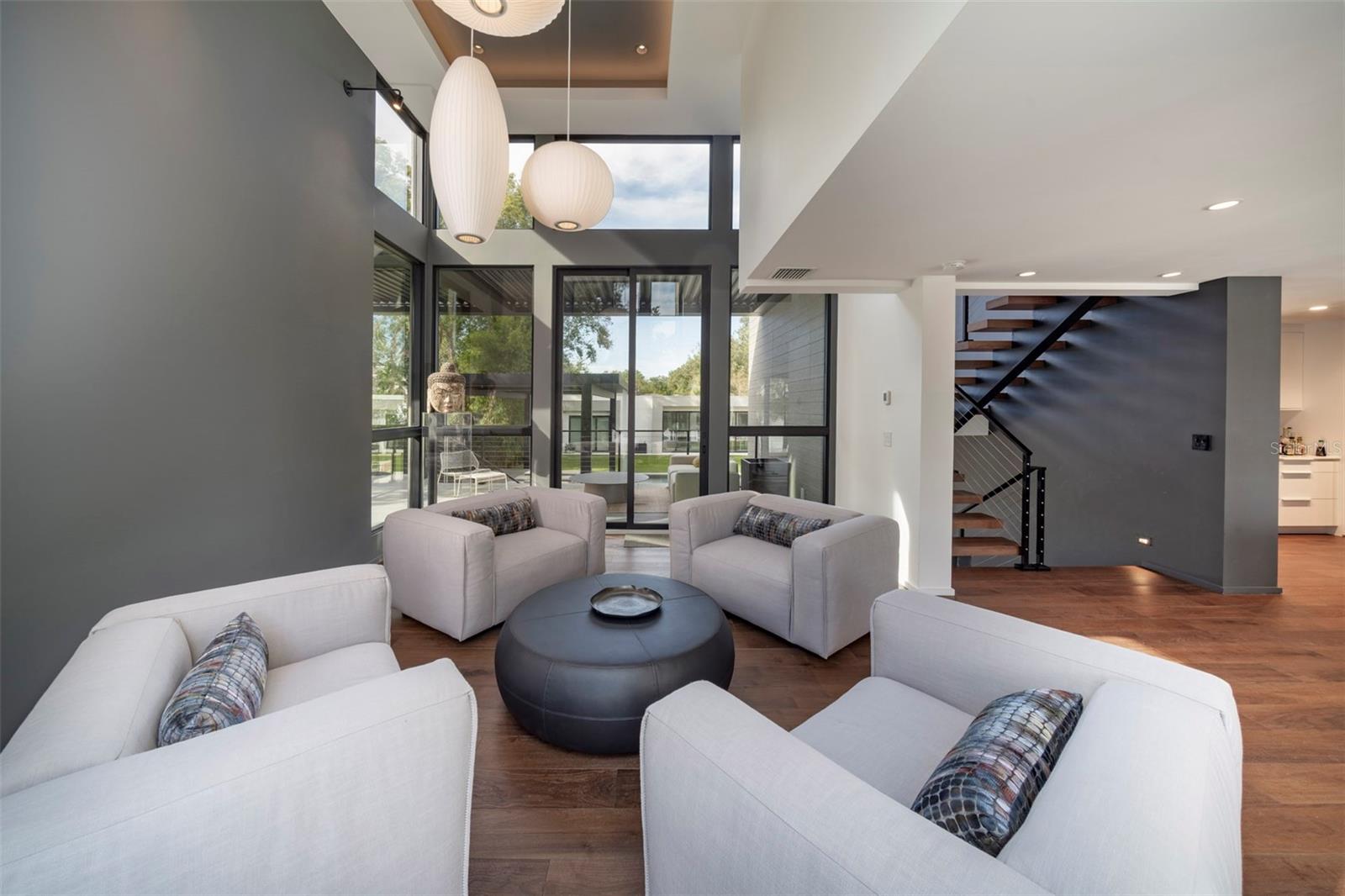 BEVERLY SHORES - Residential Lease