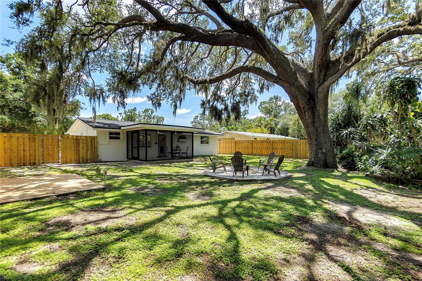 SARASOTA SPGS - Residential