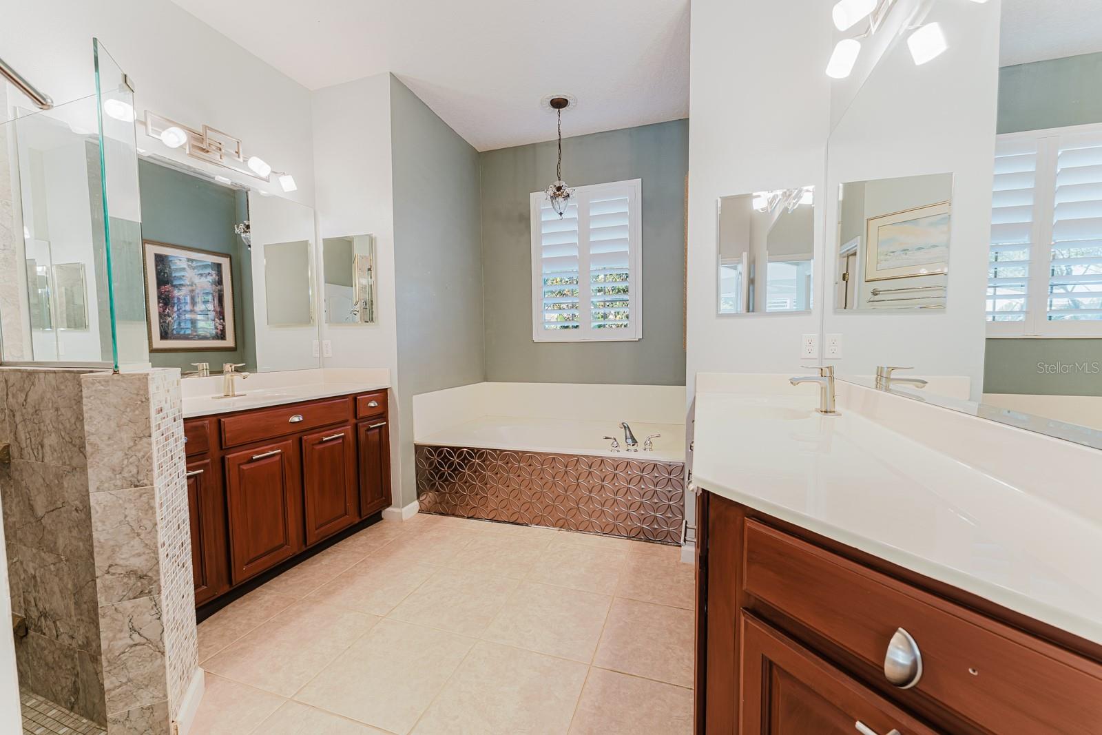 ROCK SPGS RIDGE PH 04-A 51 137 - Residential