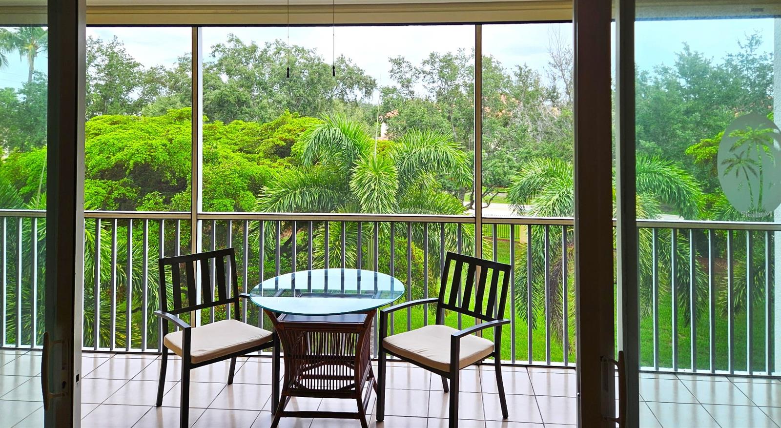 255 W END DRIVE 4308