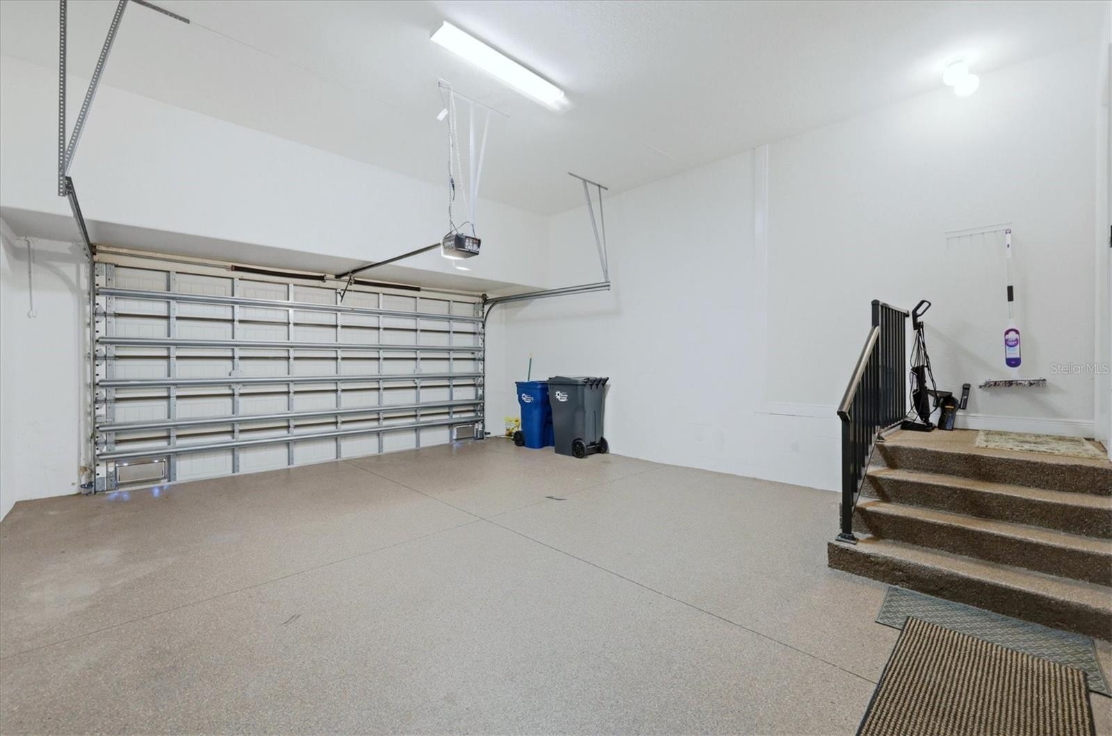 LEGENDS BAY - Residential Lease