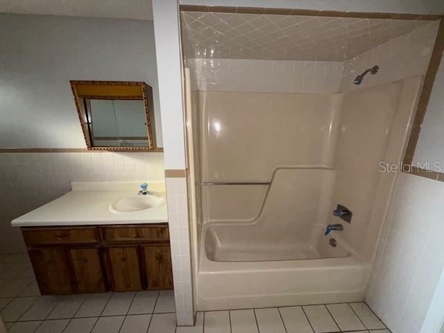 SILVER OAKS VILLAS - Residential