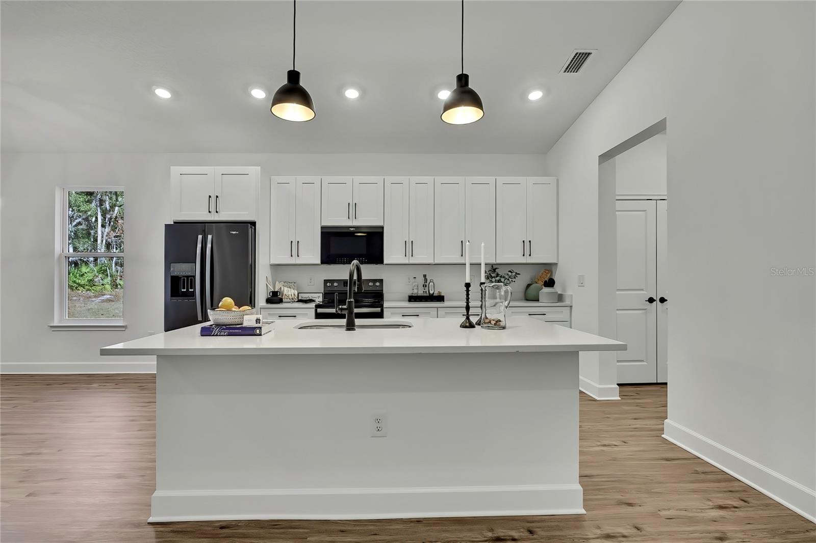 ROYAL HIGHLANDS - Residential