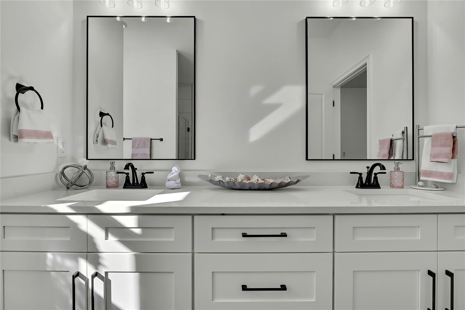 ROYAL HIGHLANDS - Residential