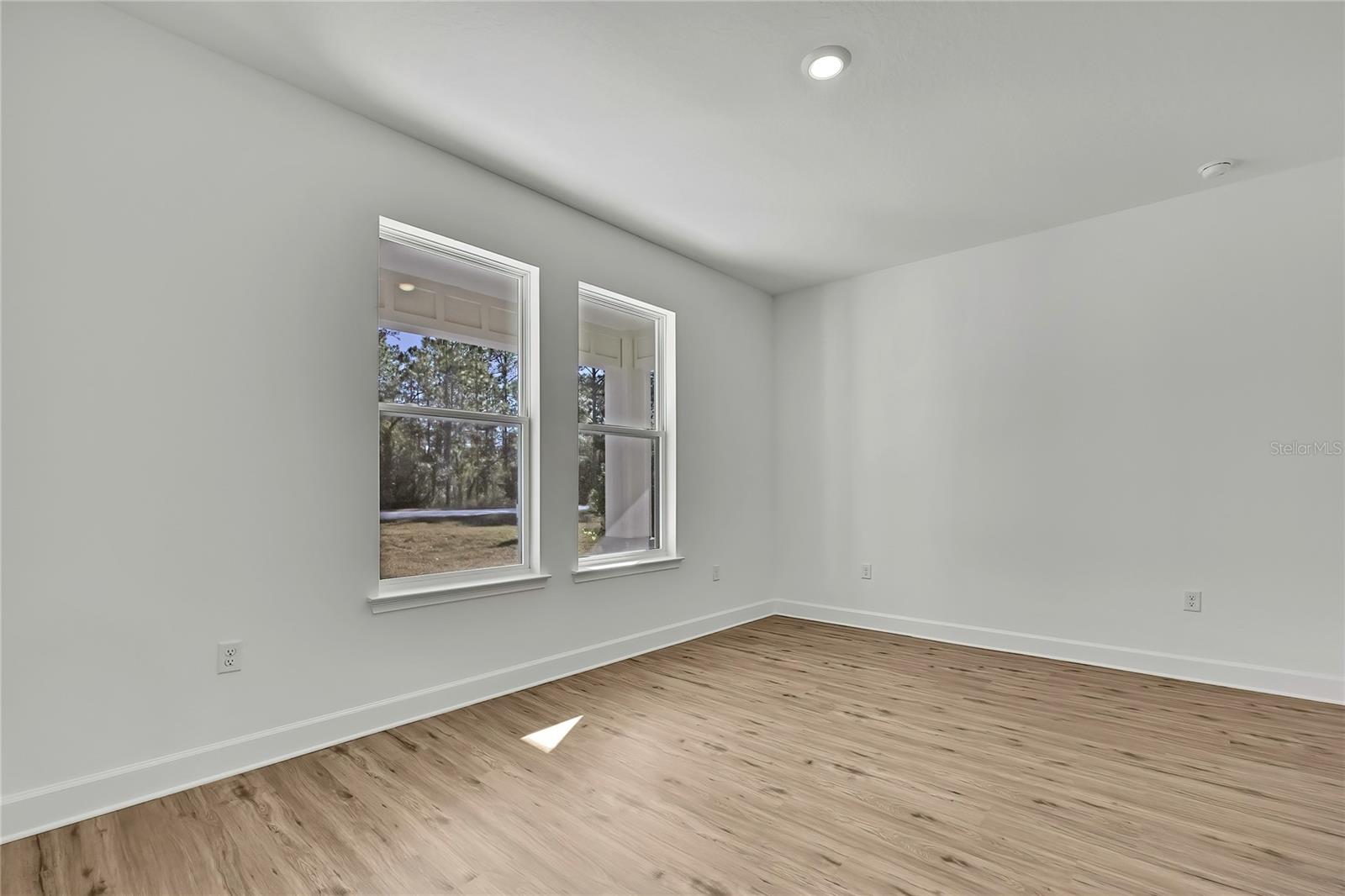 ROYAL HIGHLANDS - Residential