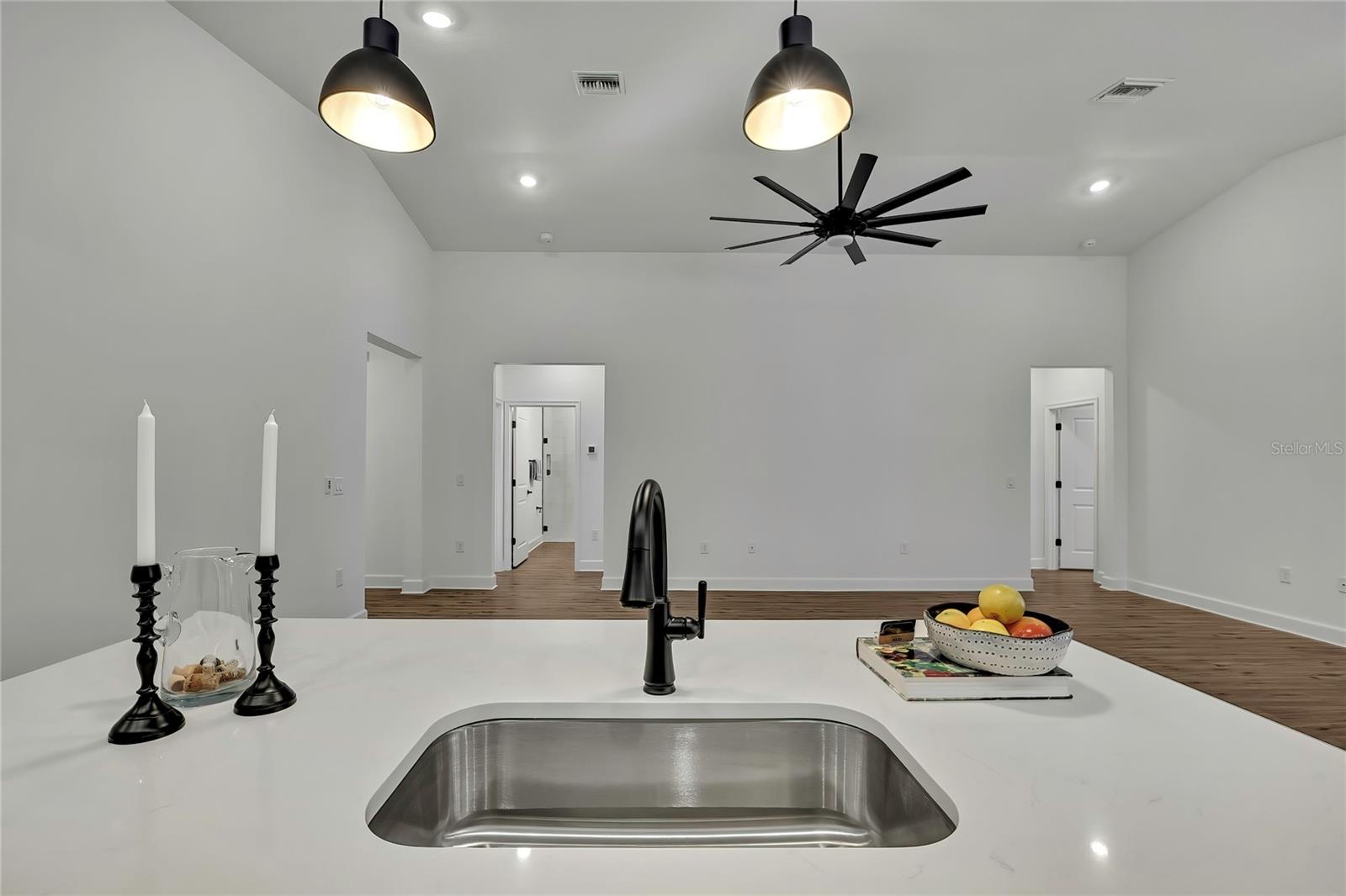 ROYAL HIGHLANDS - Residential