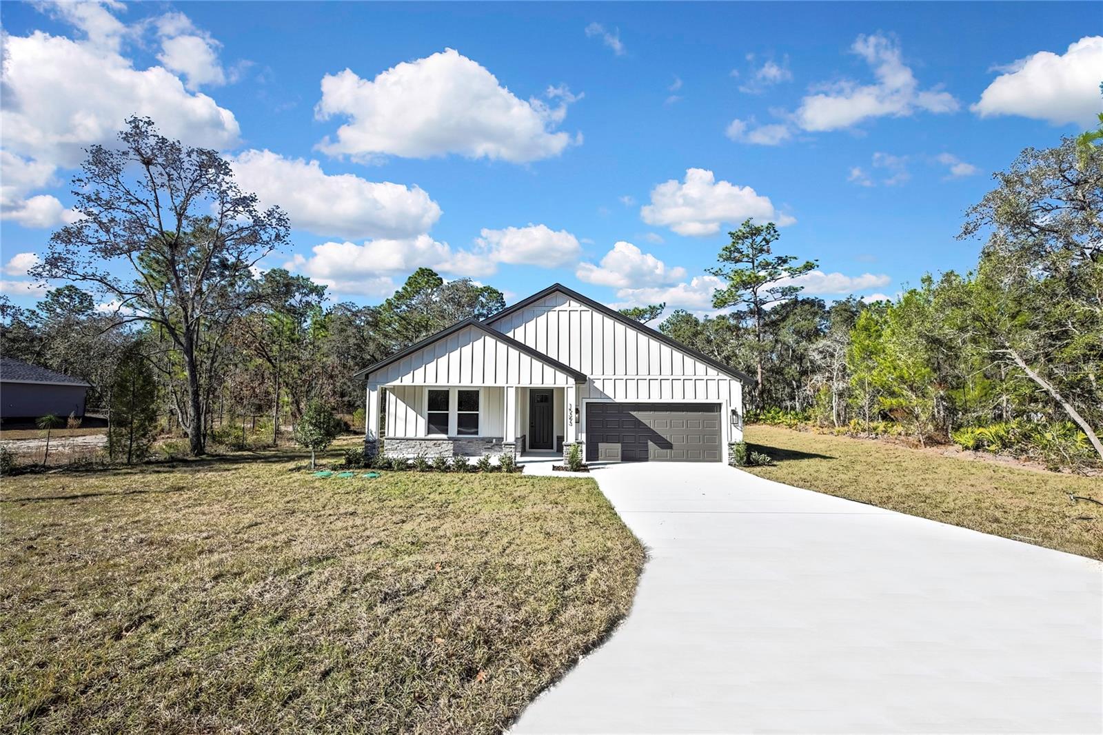 ROYAL HIGHLANDS - Residential