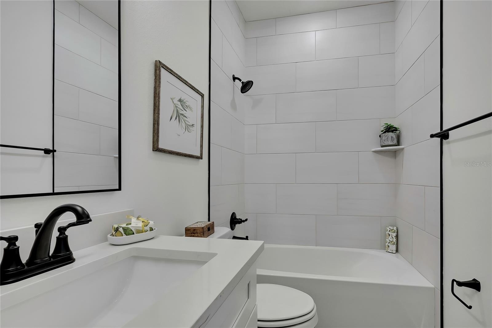 ROYAL HIGHLANDS - Residential