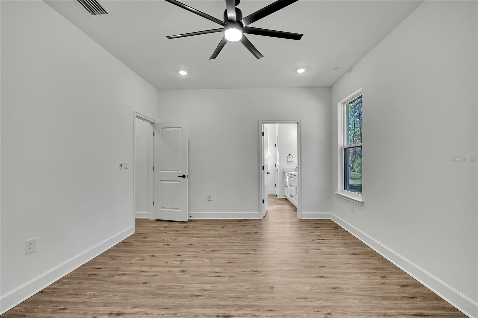 ROYAL HIGHLANDS - Residential