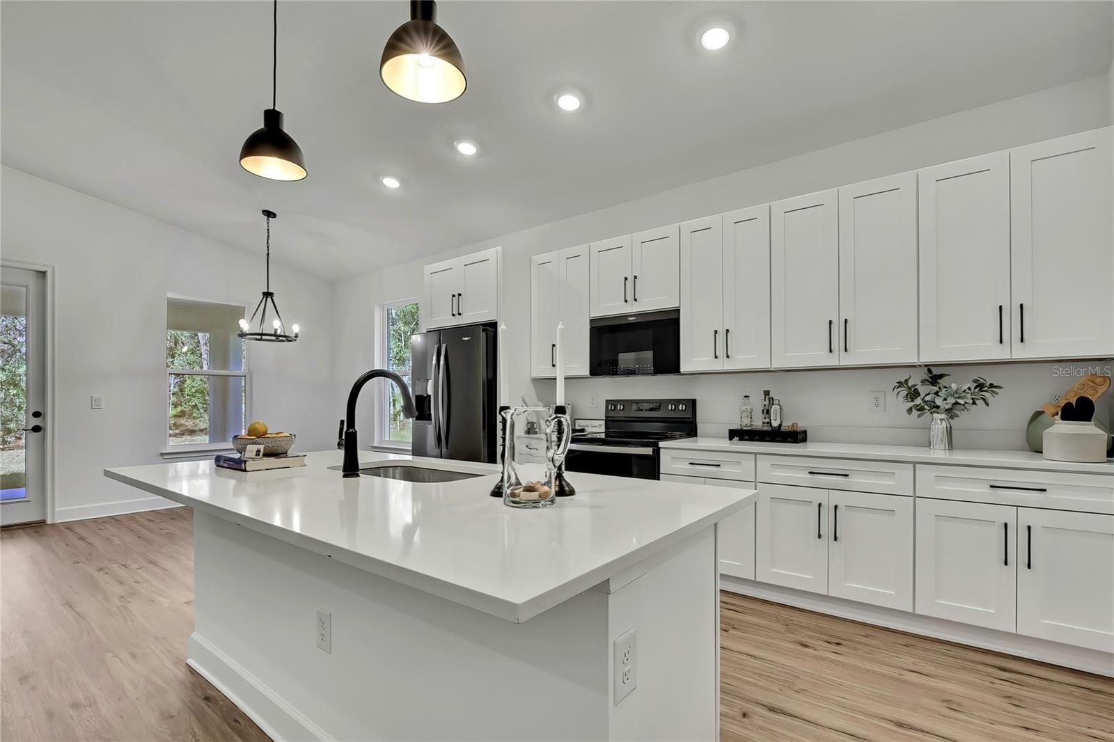 ROYAL HIGHLANDS - Residential