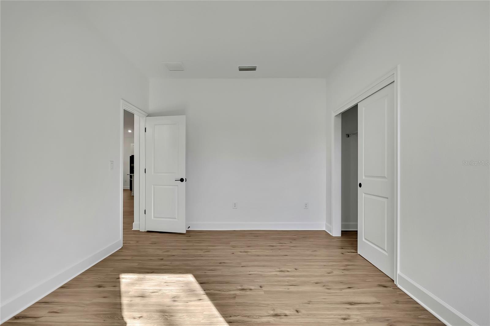 ROYAL HIGHLANDS - Residential