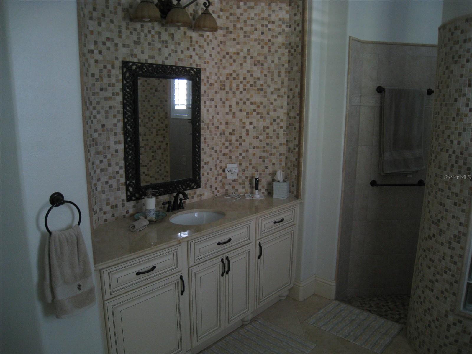 BUCKINGHAM ESTATES - Residential