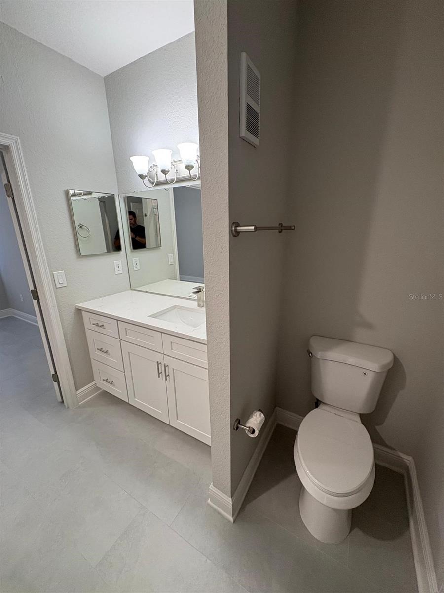 AZUR/METROWEST - Residential Lease