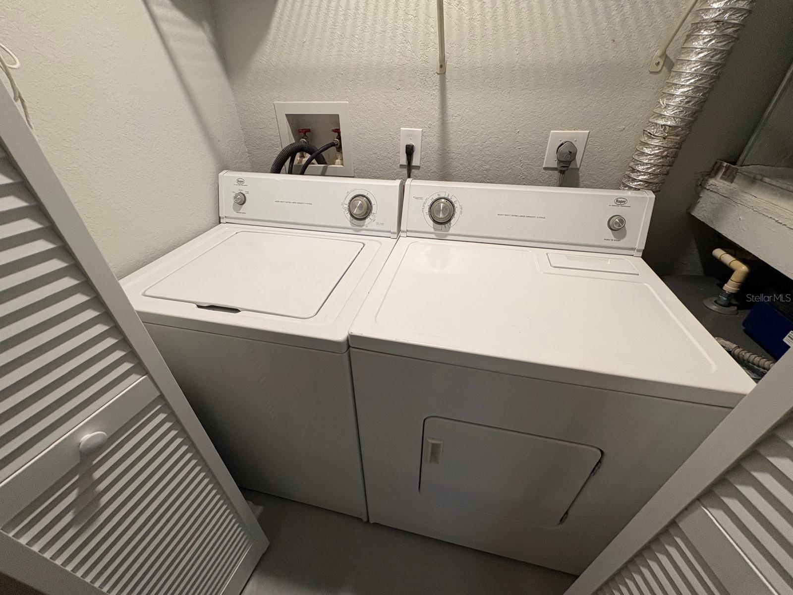 AZUR/METROWEST - Residential Lease