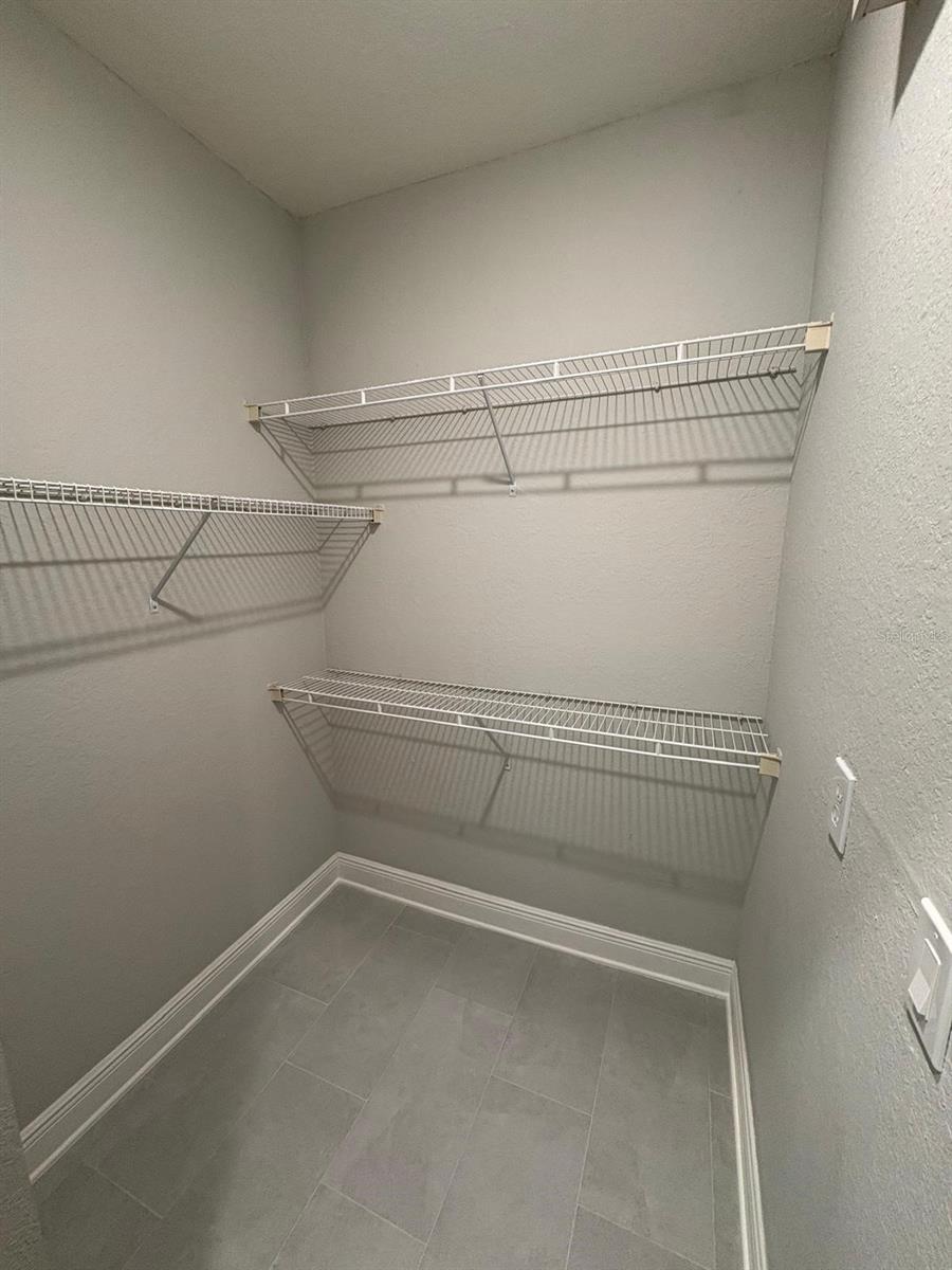 AZUR/METROWEST - Residential Lease