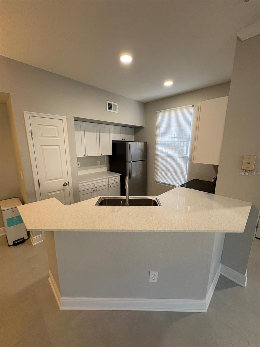 AZUR/METROWEST - Residential Lease