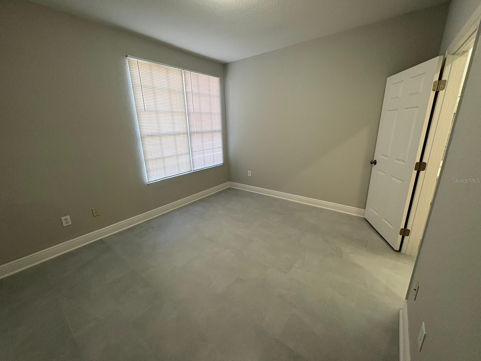 AZUR/METROWEST - Residential Lease