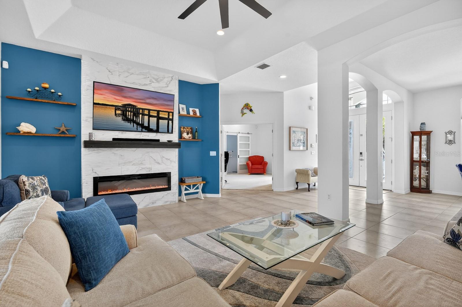 COUNTRY CLUB COVE SEC 14 - Residential