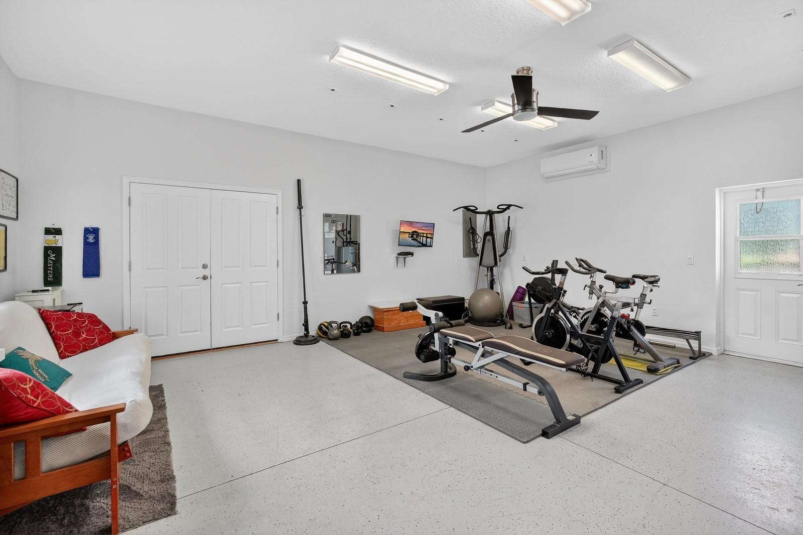 COUNTRY CLUB COVE SEC 14 - Residential