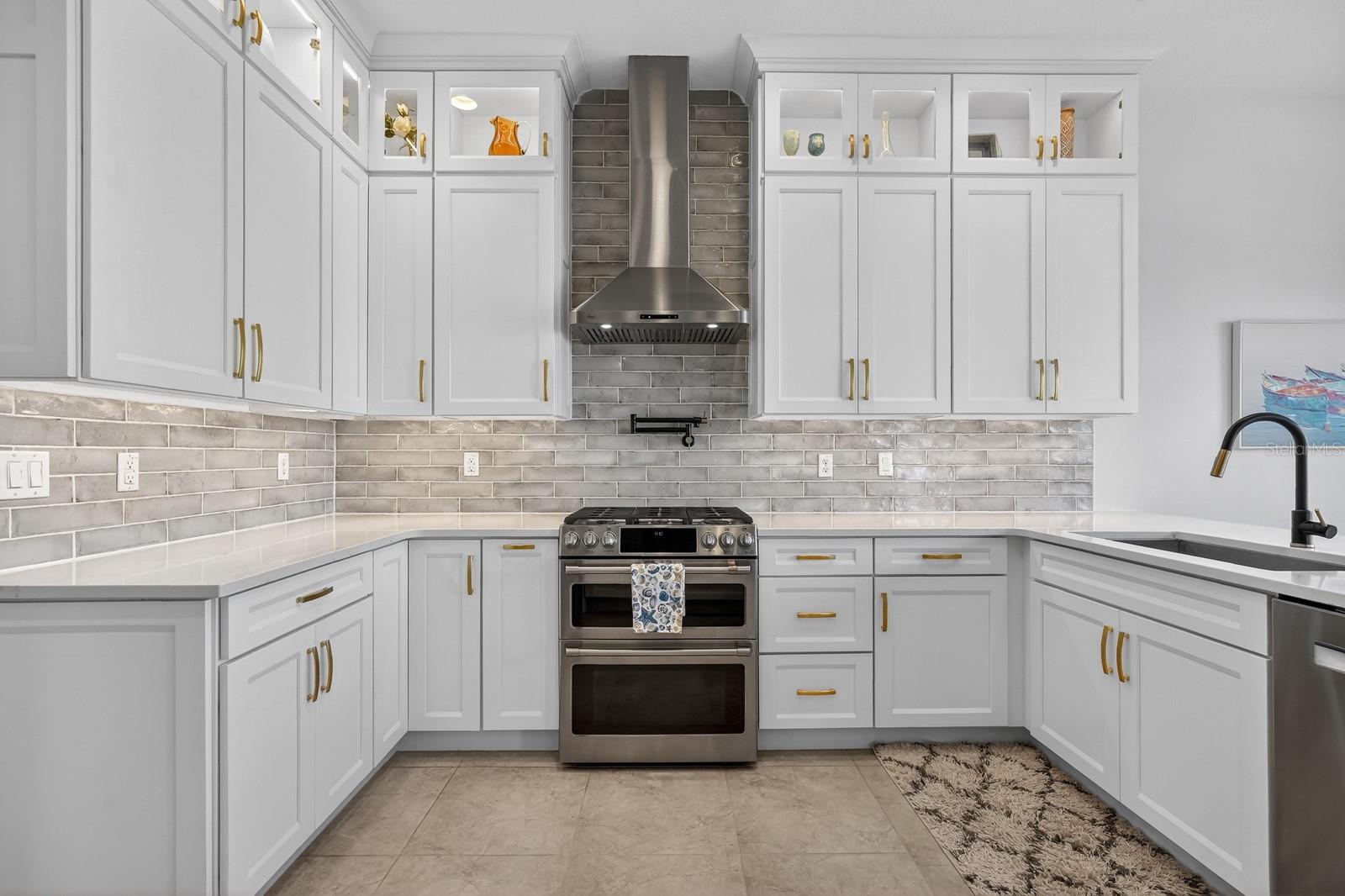 COUNTRY CLUB COVE SEC 14 - Residential