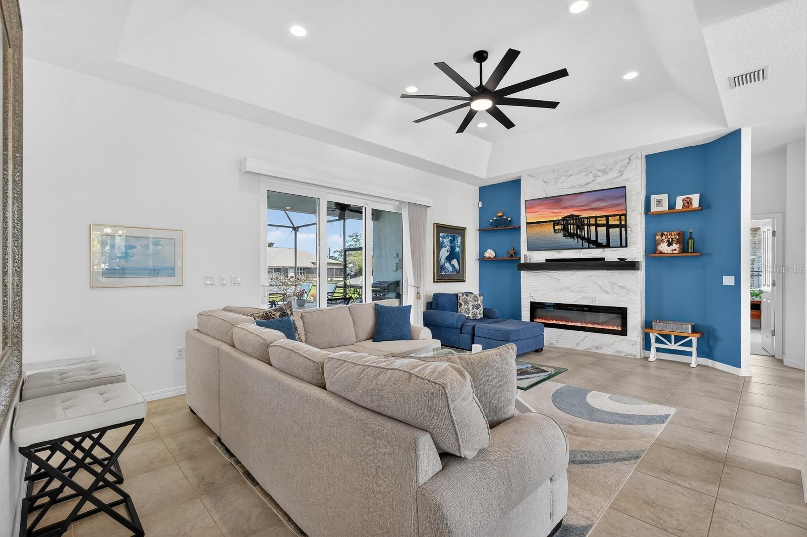 COUNTRY CLUB COVE SEC 14 - Residential