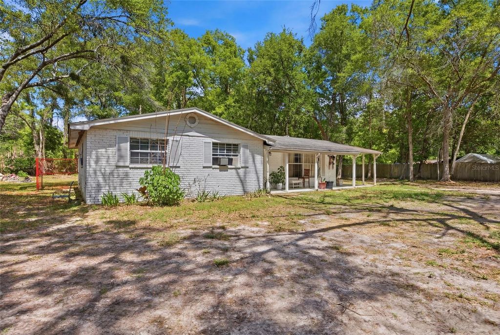 Photo of 1002 W Jefferson Street, Brooksville, FL 34601 (MLS # TB8491816)