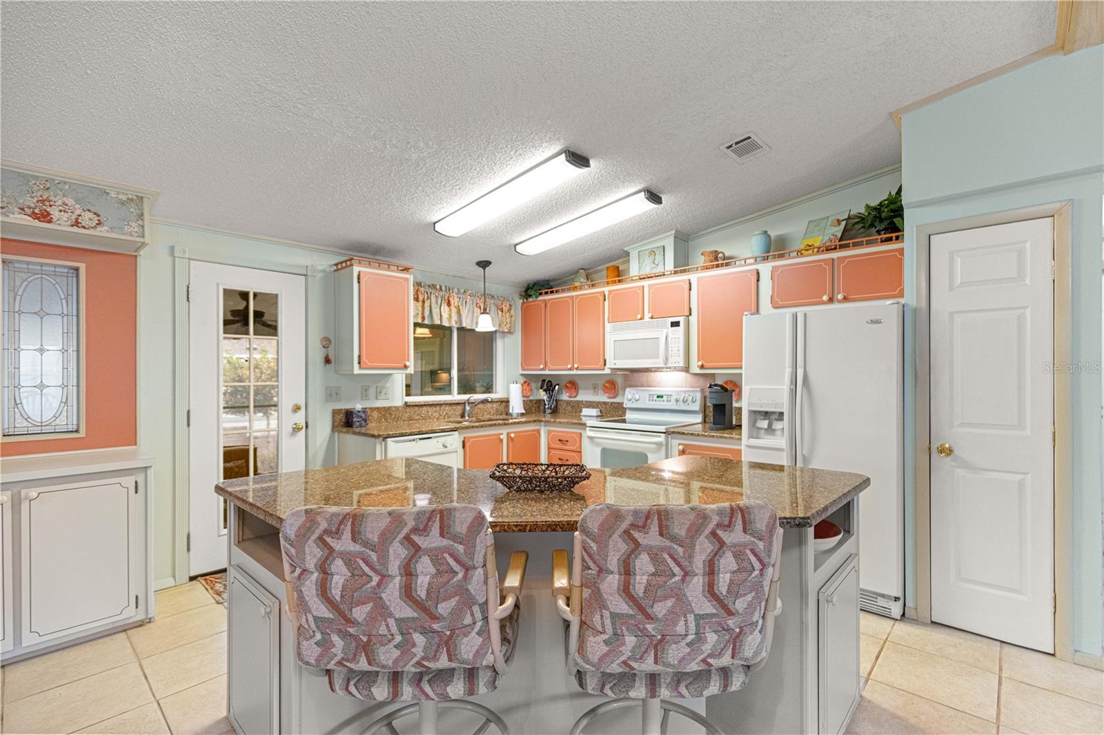 LADY LAKE ORANGE BLOSSOM GARDENS UNIT 08 - Residential