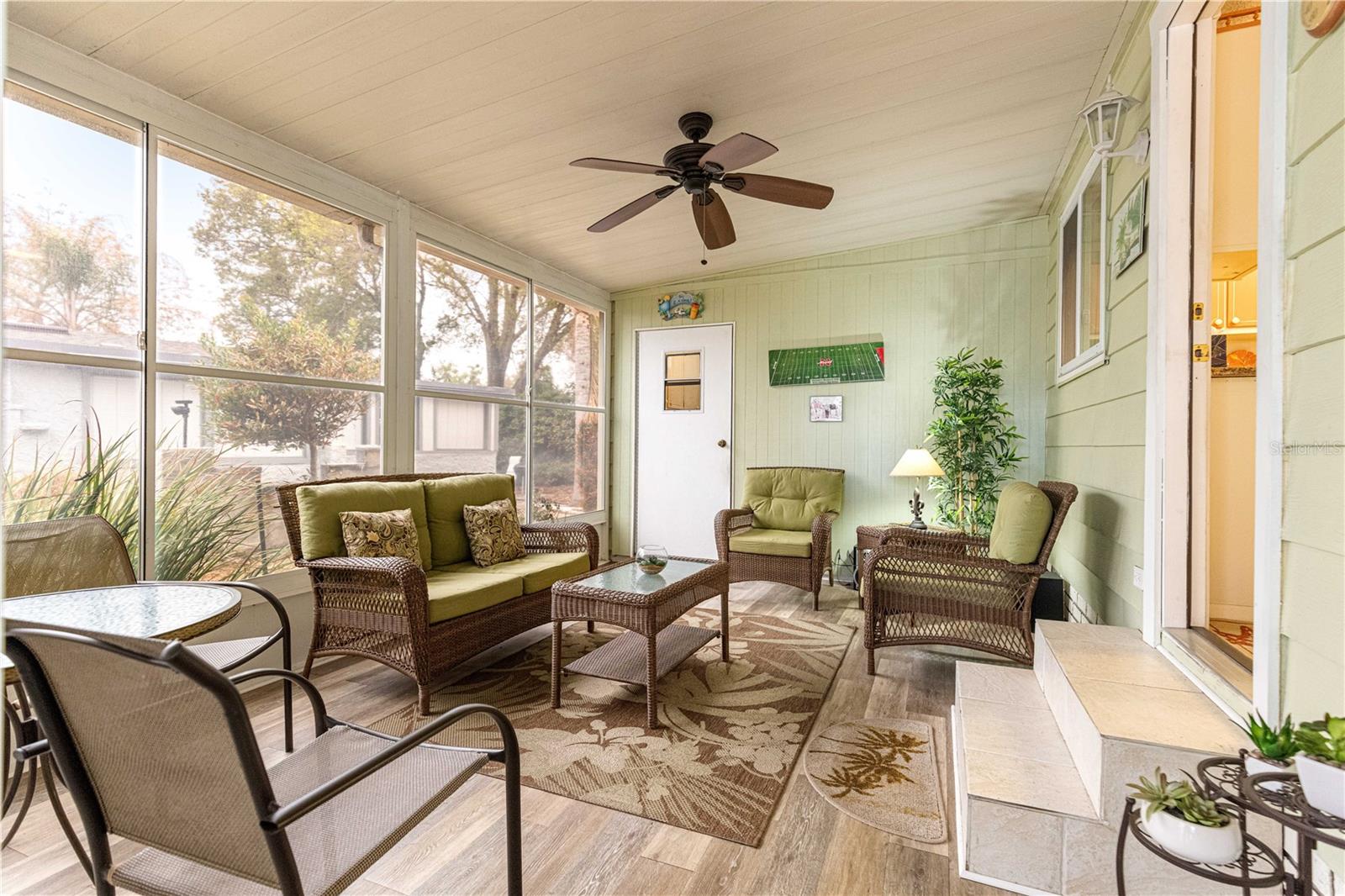 LADY LAKE ORANGE BLOSSOM GARDENS UNIT 08 - Residential