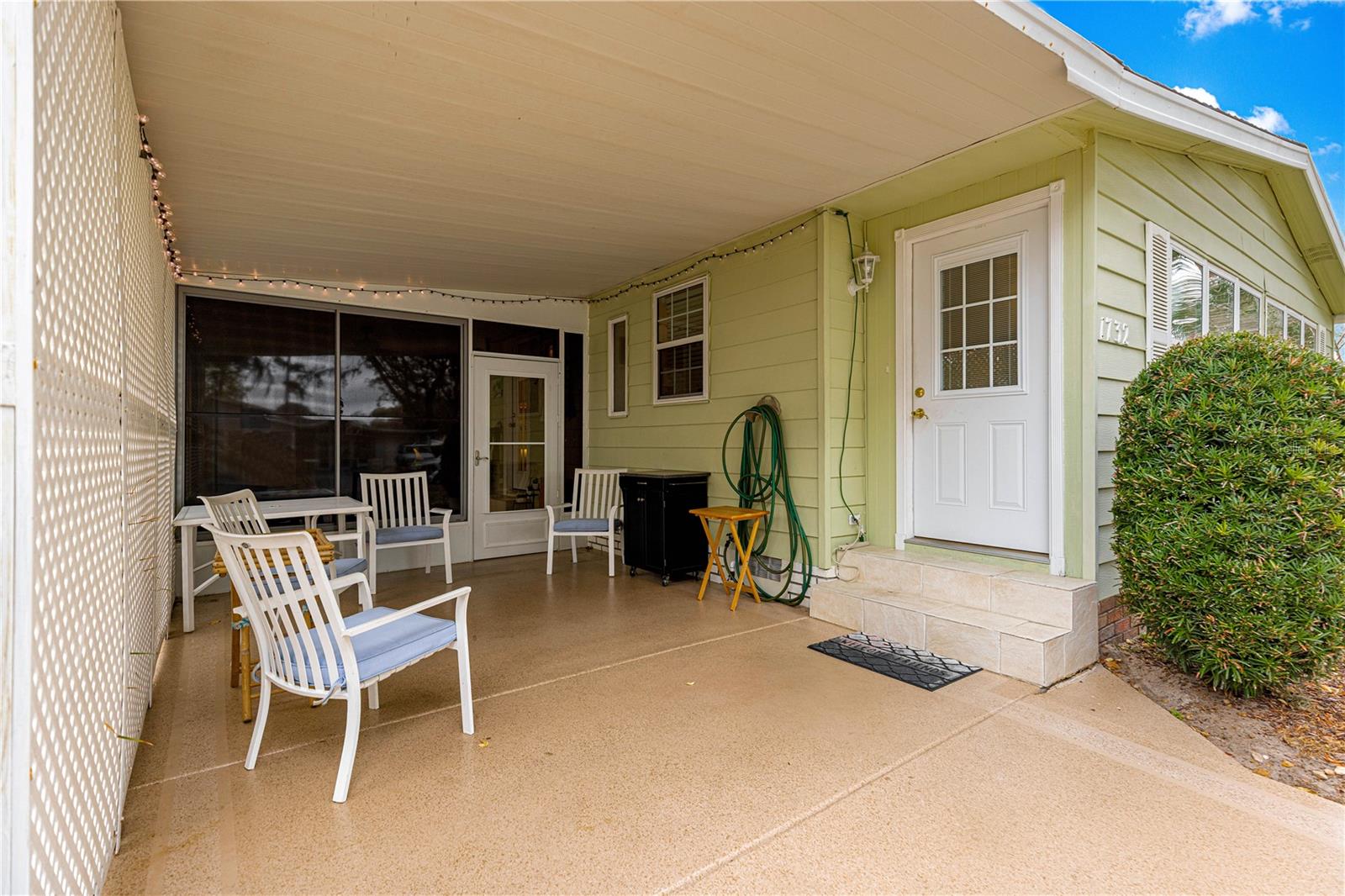 LADY LAKE ORANGE BLOSSOM GARDENS UNIT 08 - Residential