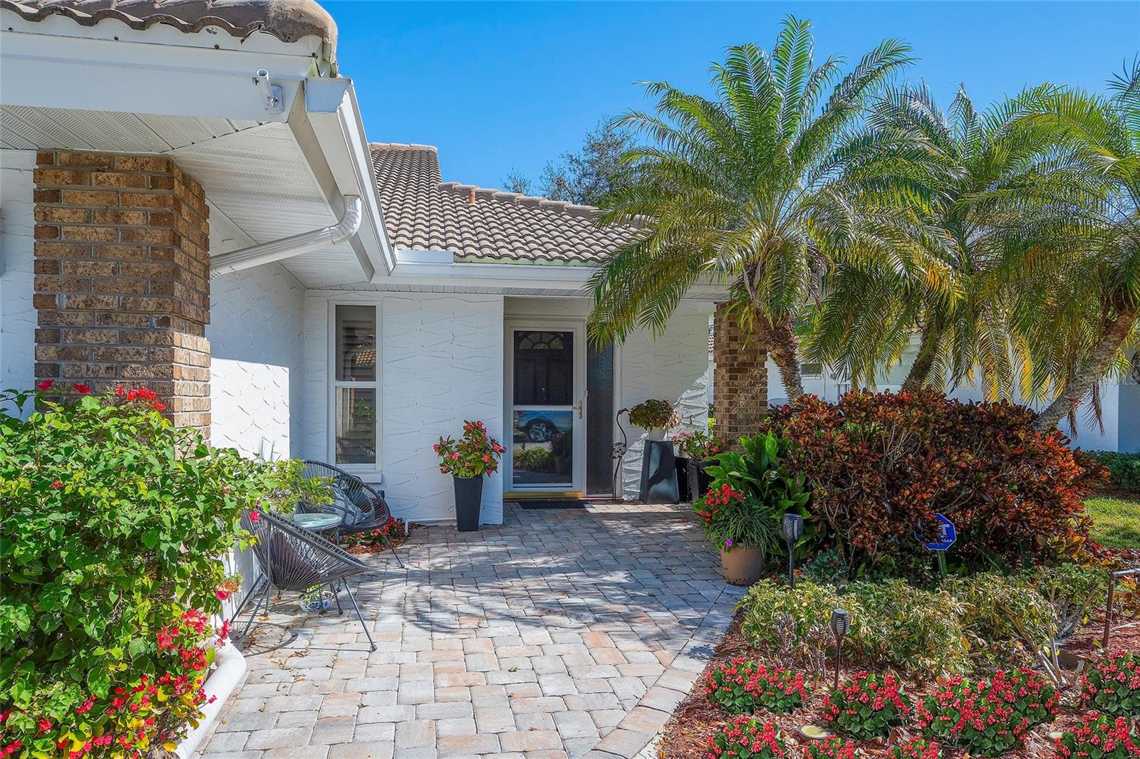 5803 GARDEN LAKES DRIVE