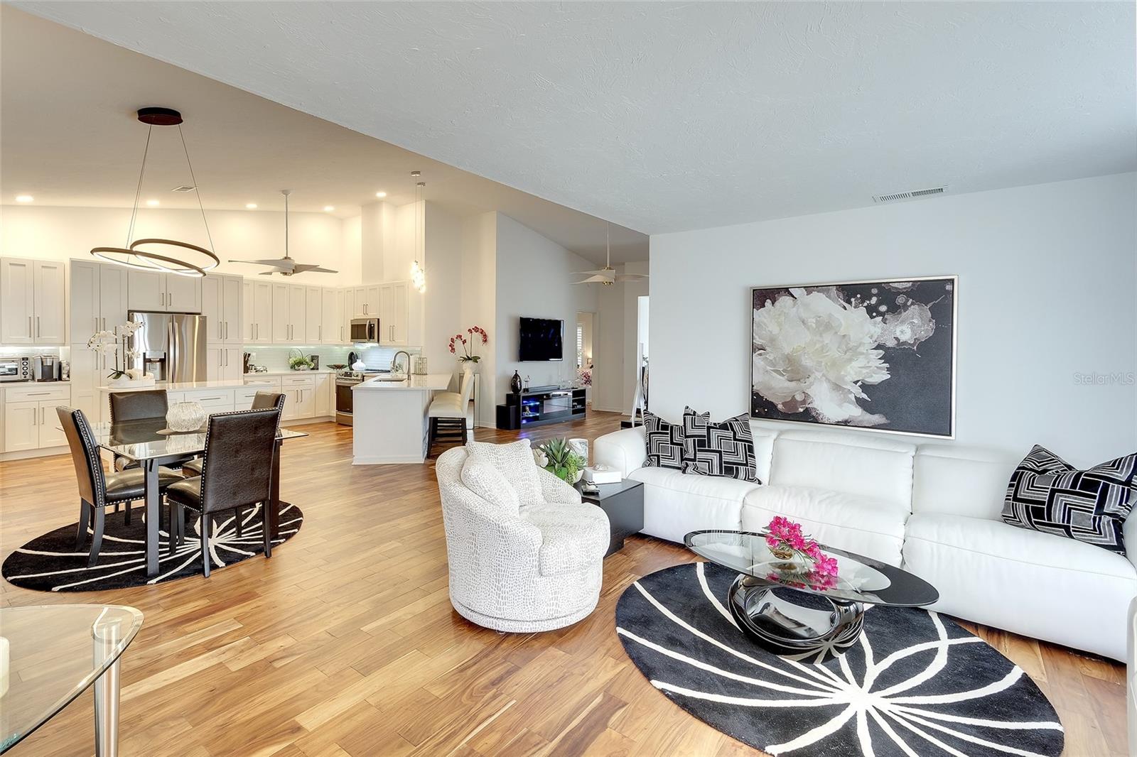 5803 GARDEN LAKES DRIVE