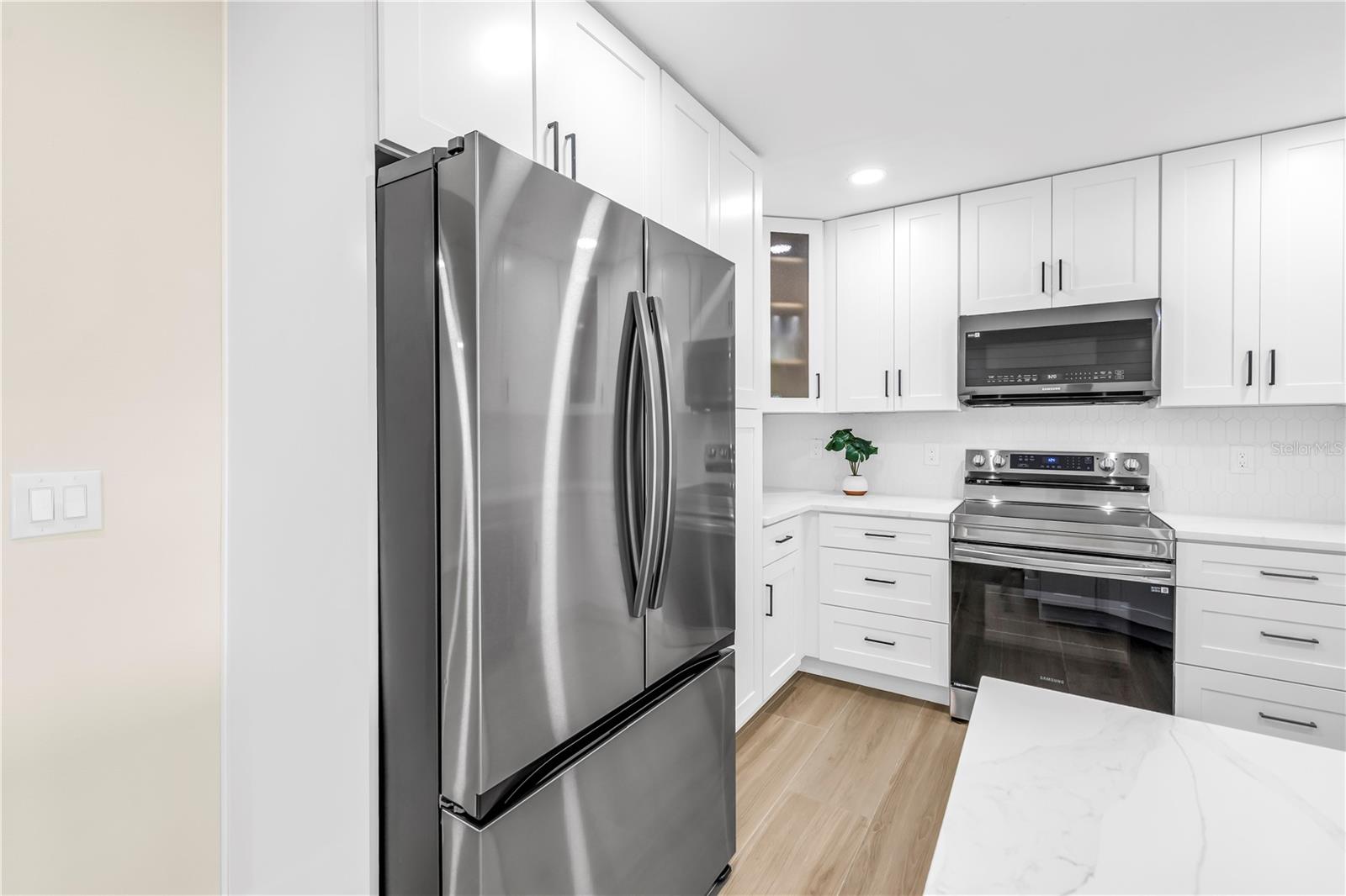 SHORE ACRES BUTTERFLY LAKE REP - Residential Lease