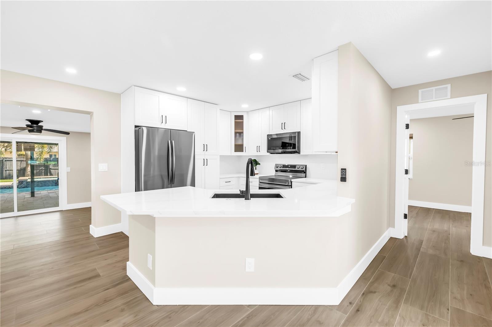 SHORE ACRES BUTTERFLY LAKE REP - Residential Lease