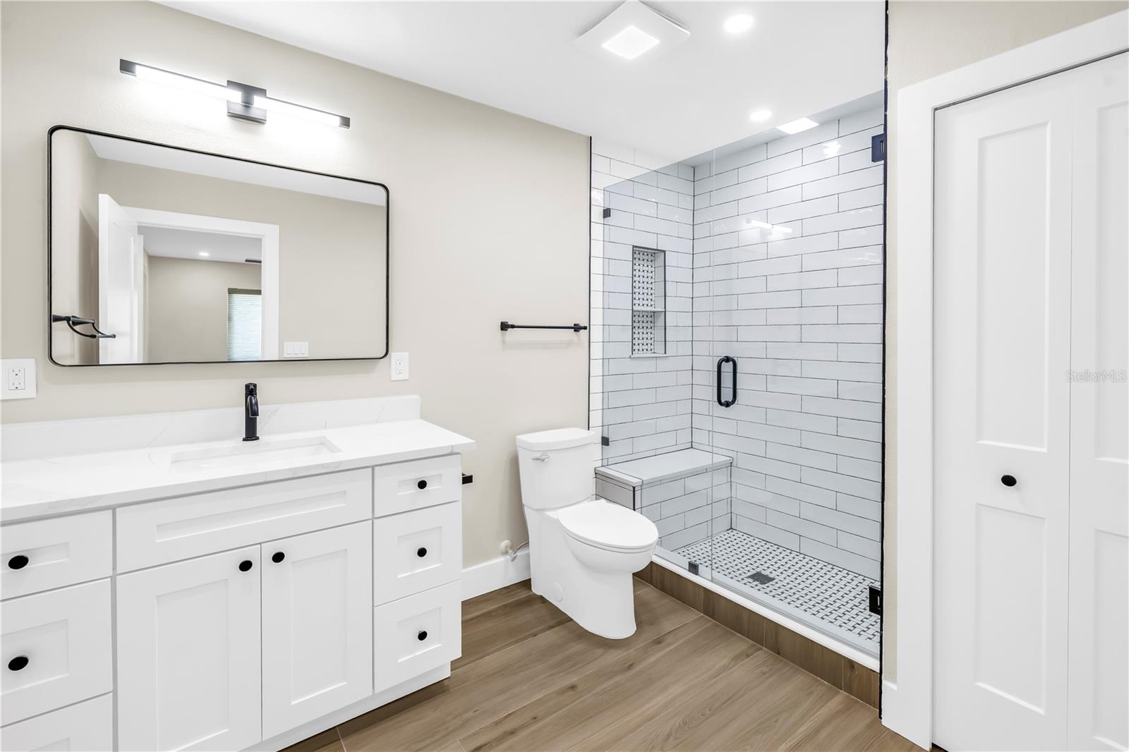 SHORE ACRES BUTTERFLY LAKE REP - Residential Lease