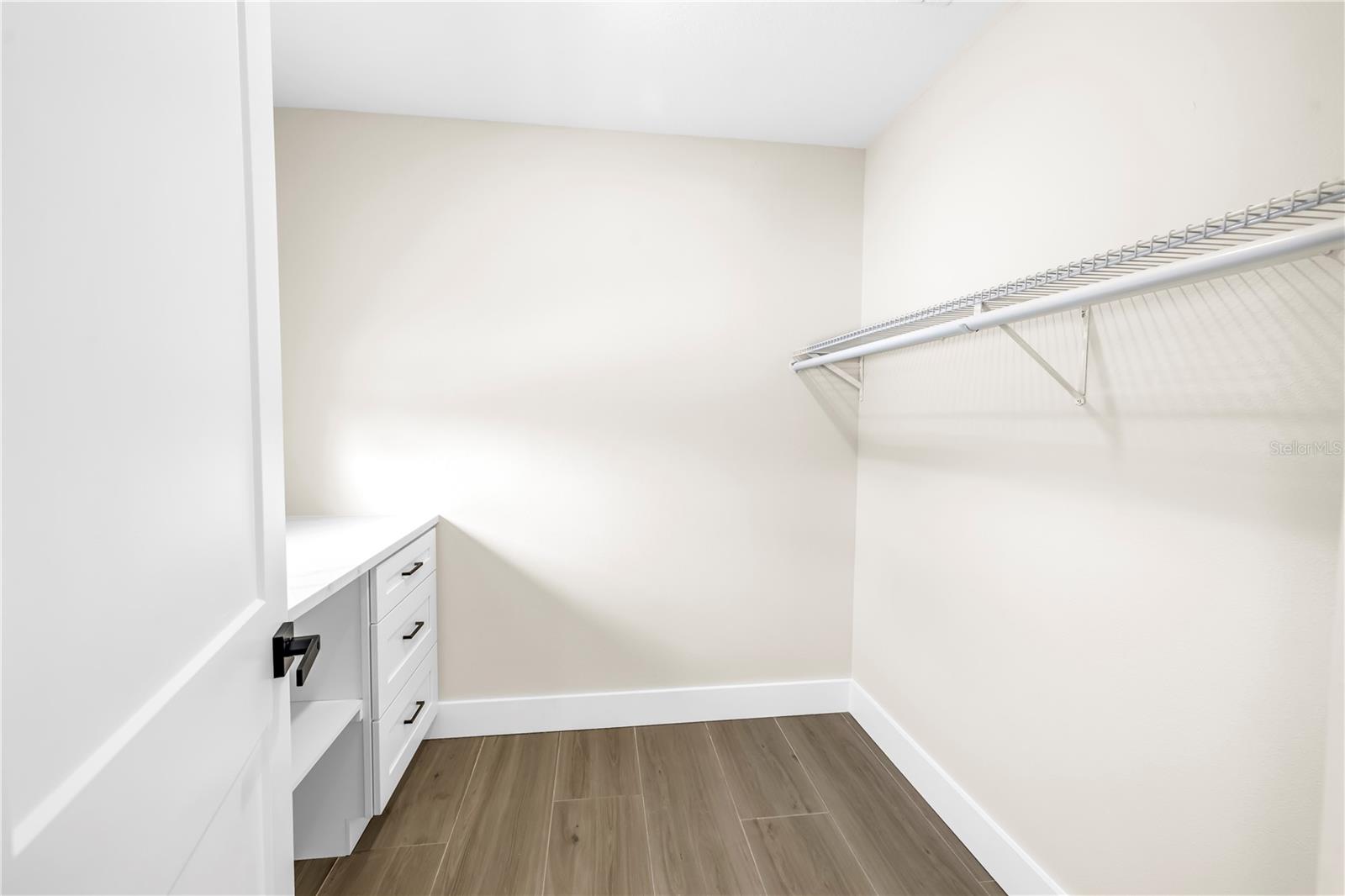 SHORE ACRES BUTTERFLY LAKE REP - Residential Lease