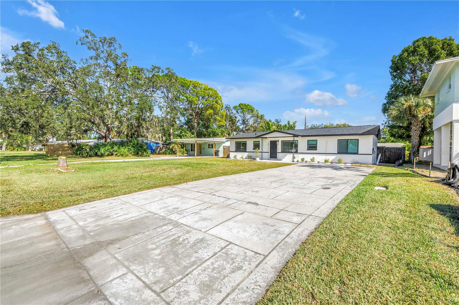 SHORE ACRES BUTTERFLY LAKE REP - Residential Lease