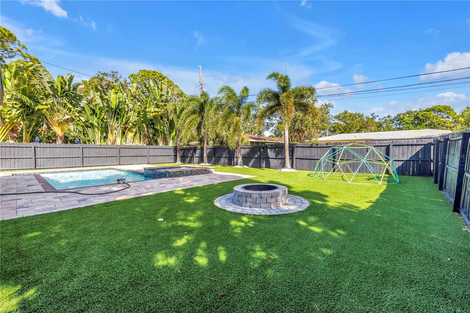 SHORE ACRES BUTTERFLY LAKE REP - Residential Lease