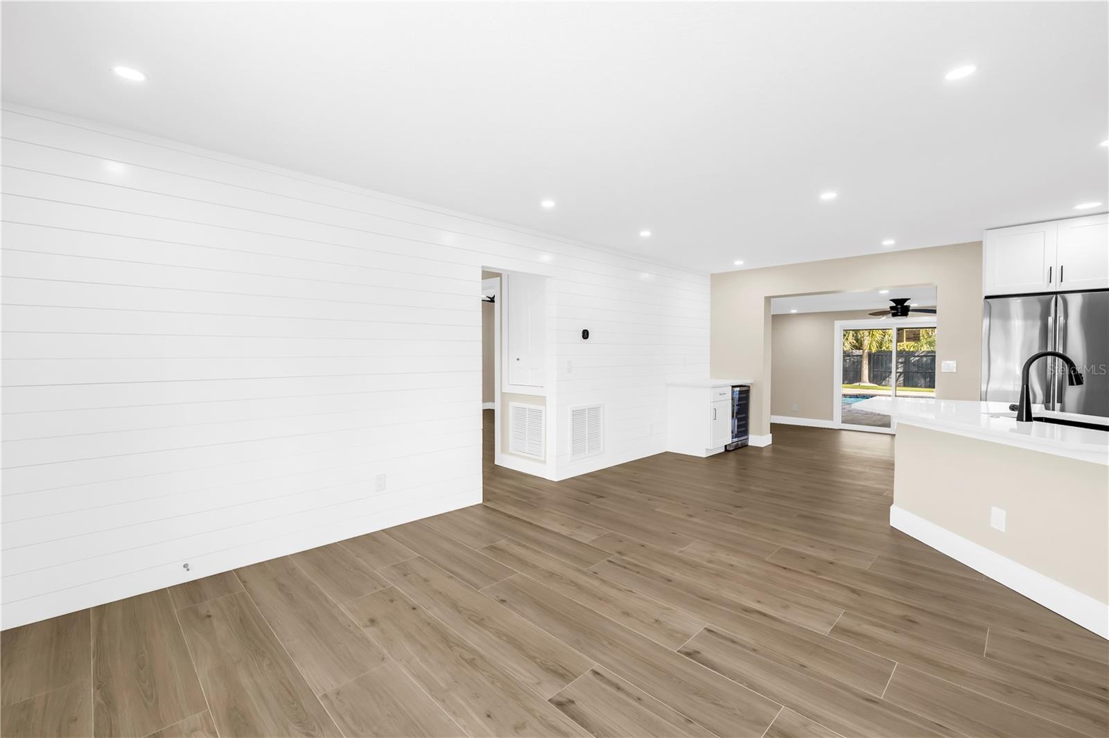 SHORE ACRES BUTTERFLY LAKE REP - Residential Lease