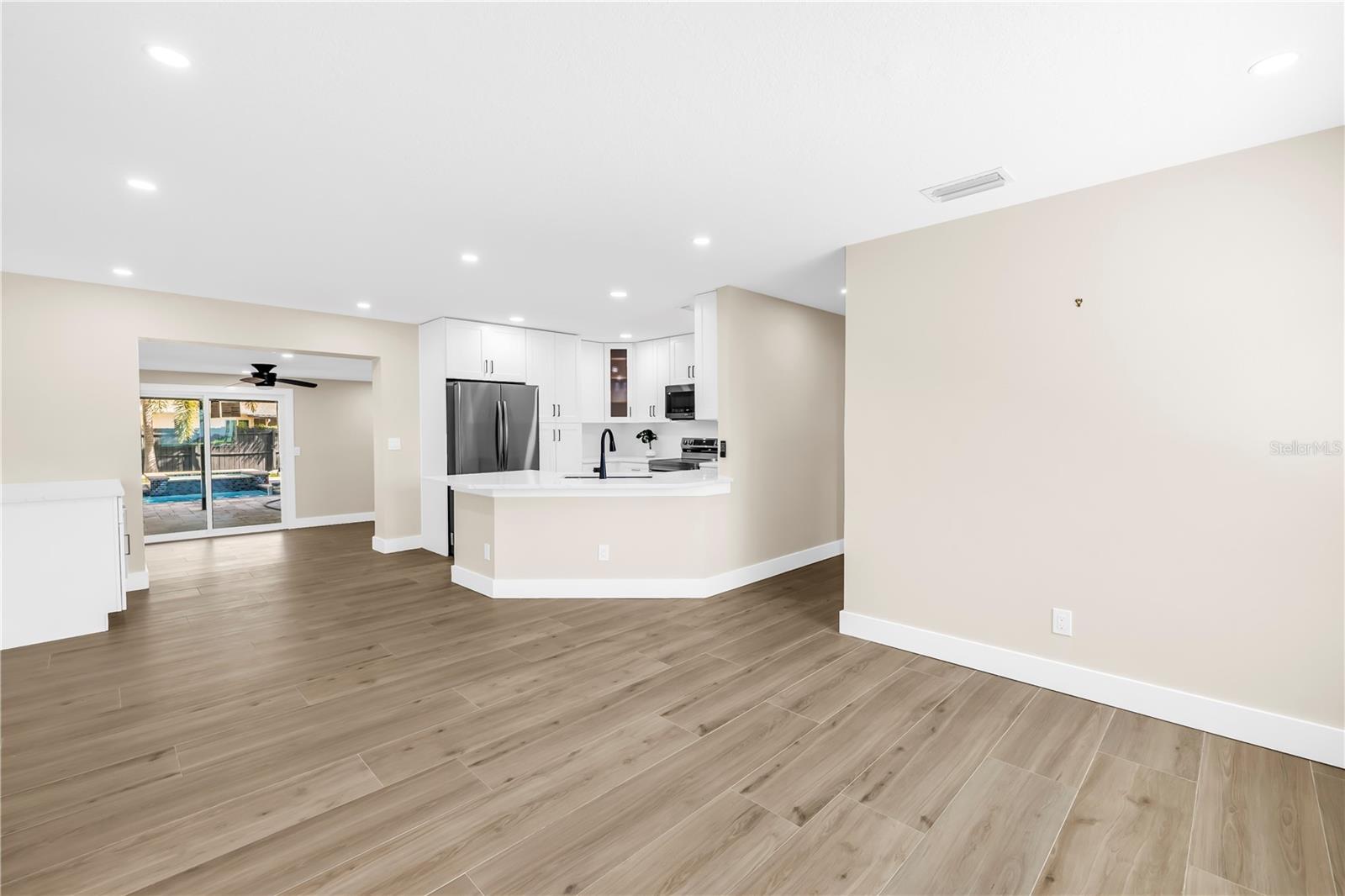 SHORE ACRES BUTTERFLY LAKE REP - Residential Lease