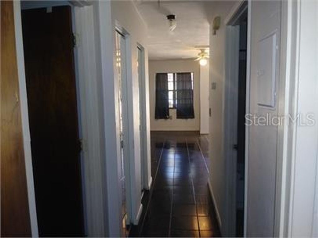 Photo of 1723 SW 68th Terrace, Gainesville, FL 32607 (MLS # GC539499)