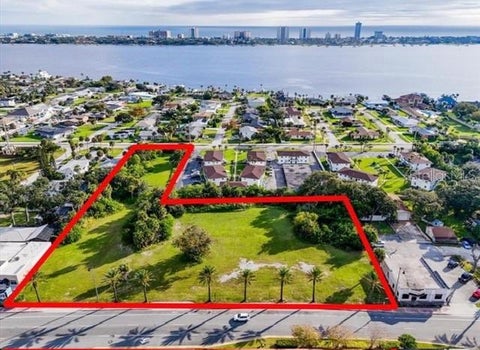 Photo of 1745 S Ridgewood Avenue, South Daytona, FL 32119 (MLS # O6434910)