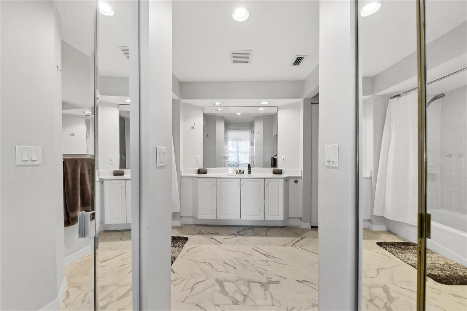 BOLLETTIERI RESORT VILLAS VII - Residential Lease