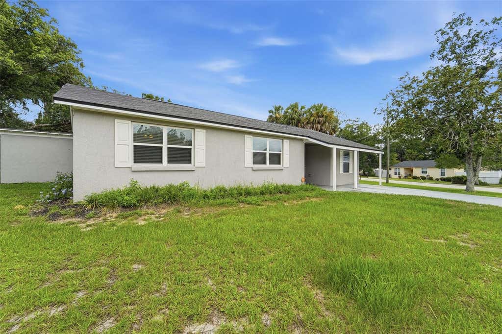 Photo of 259 Colomba Road, Debary, FL 32713 (MLS # V4950628)